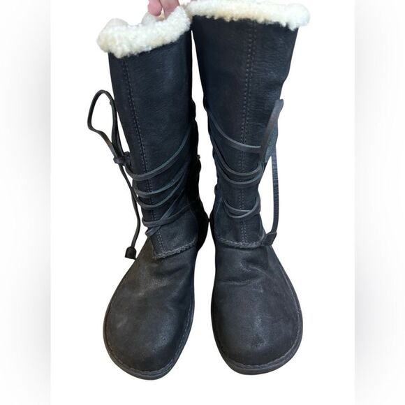 UGG Black Catalina Laced Nubuck Leather Shearling Boots - Picture 3 of 10